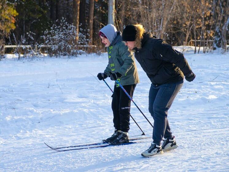 Лыжи и экипировка в лидерах: челябинцы активно готовят детей к зимнему сезону