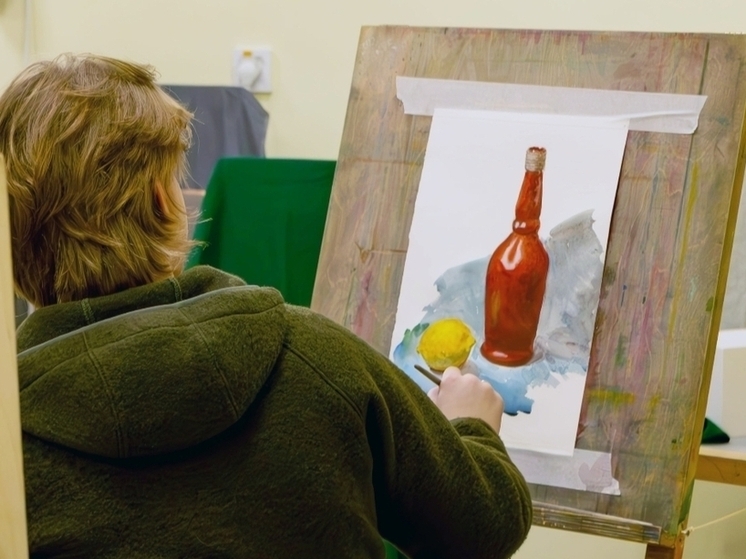 В Оленегорске прошли мастер-классы Академии акварели Сергея Андрияки