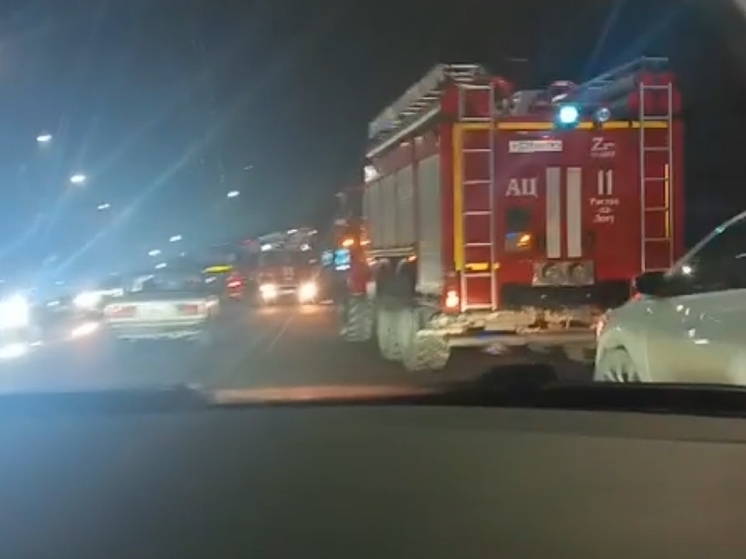 В результатепожара в многоэтажке на Военведе в Ростове эвакуировали жильцов