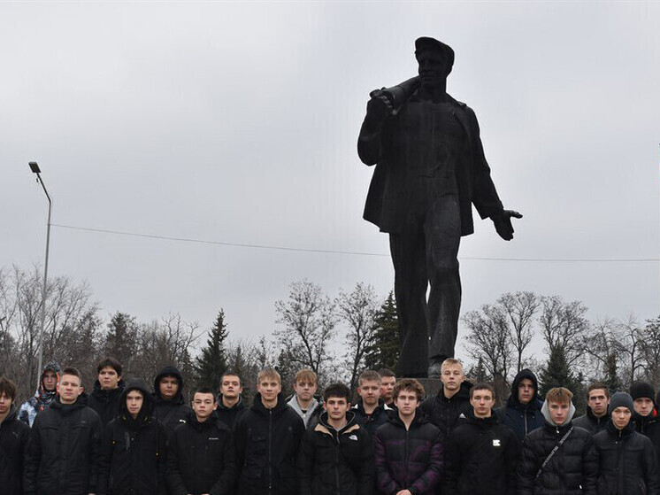 В городе Стаханове отметили 120-летие со дня рождения легендарного шахтера