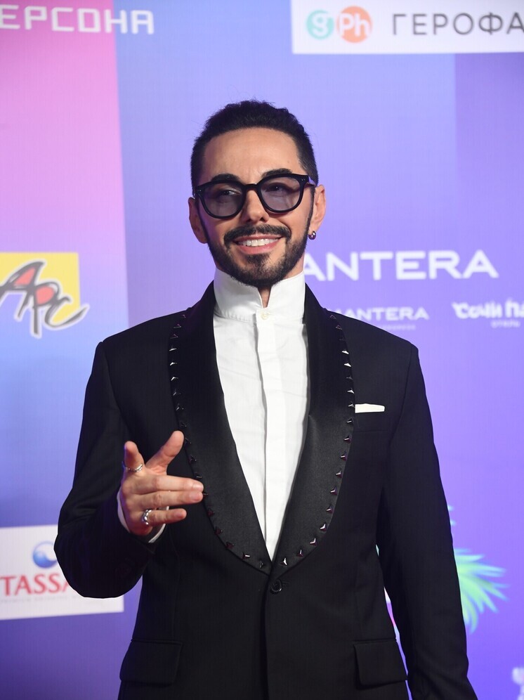 Шоумен Родригез не хочет содержать двух детей в Испании