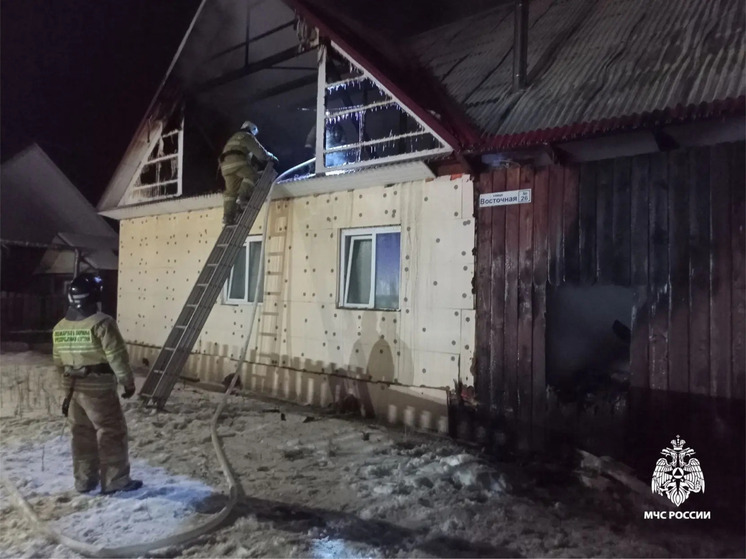 Огонь охватил 100 «квадратов» частного жилого дома в алтайском селе