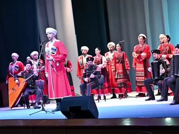 На Херсонщине выступил «Кубанский казачий хор»