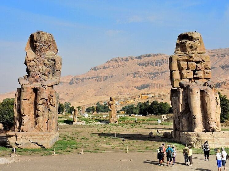 Египет восстановил одну из важнейших достопримечательностей древнеегипетской цивилизации: колоссальные статуи, которые изображают Аменхотепа III во всей его красе