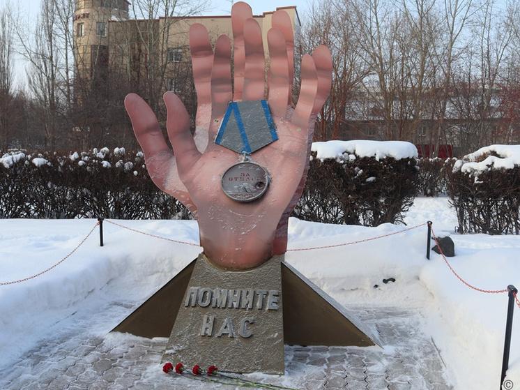 В Барнауле открыли арт-объект, посвященный поисковому движению