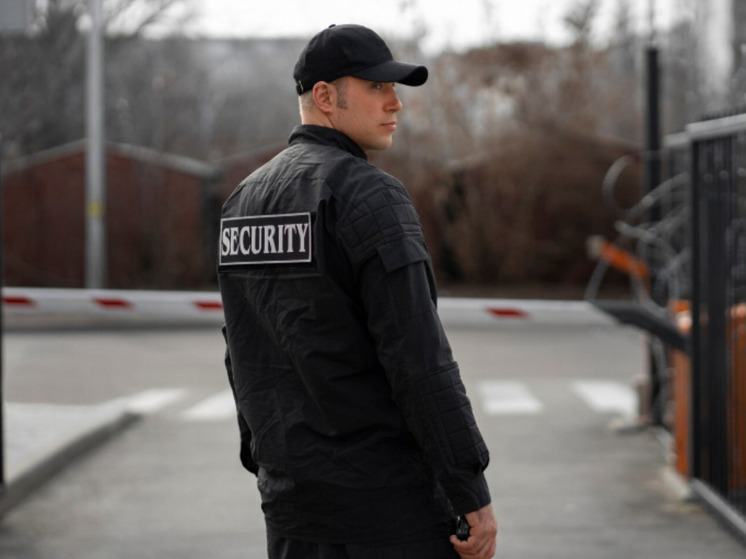 Специалист по антитеррору назвал главные проблемы безопасности школ: &laquo;Бабушки-охранники, коррупция&raquo;