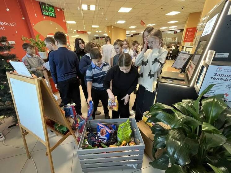 Ленинградцы принесли в МФЦ почти 3 тонны корма для животных из приютов