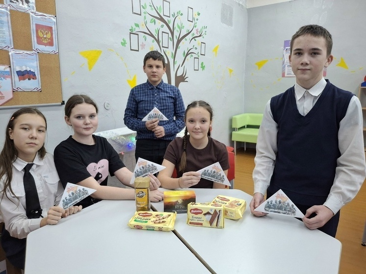 Учащиеся, родители и педагоги школы села Строевского собрали посылки на СВО