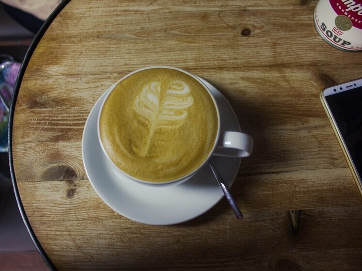 Новгородцам рассказали, что организму требуется пять часов на переработку кофеина