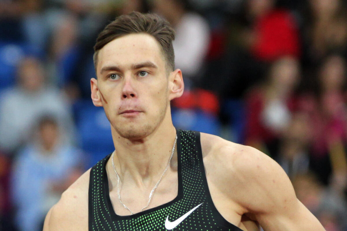 Прыгун в высоту Лысенко откроет сезон в середине января