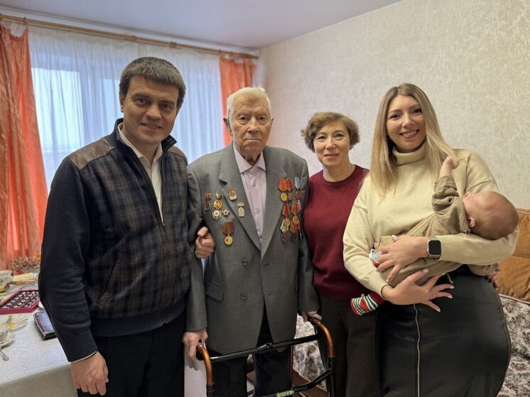 Почетный гражданин Красноярска Василий Изосимов празднует 100-летний юбилей