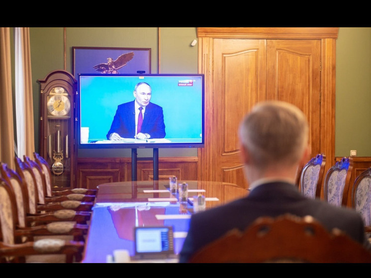 Смоляне направили более 16 тысяч обращений на прямую линию с Путиным