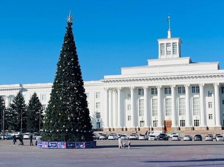 Юные жители Нальчика и сказочные персонажи зажгут главную елку Кабардино-Балкарии
