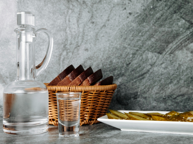 Новогодний рост цен: с 1 января минимальная стоимость бутылки водки в Тамбове увеличится на 60 рублей