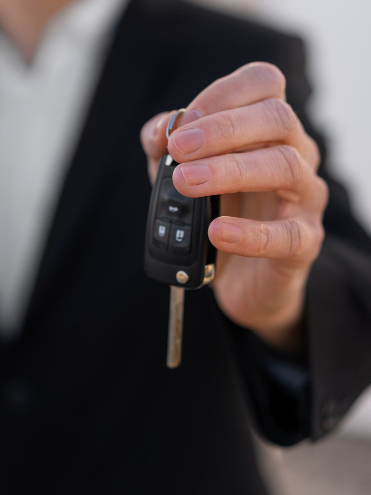 В Уварово арест «Toyota Corolla» заставил должника выплатить 660 тысяч рублей