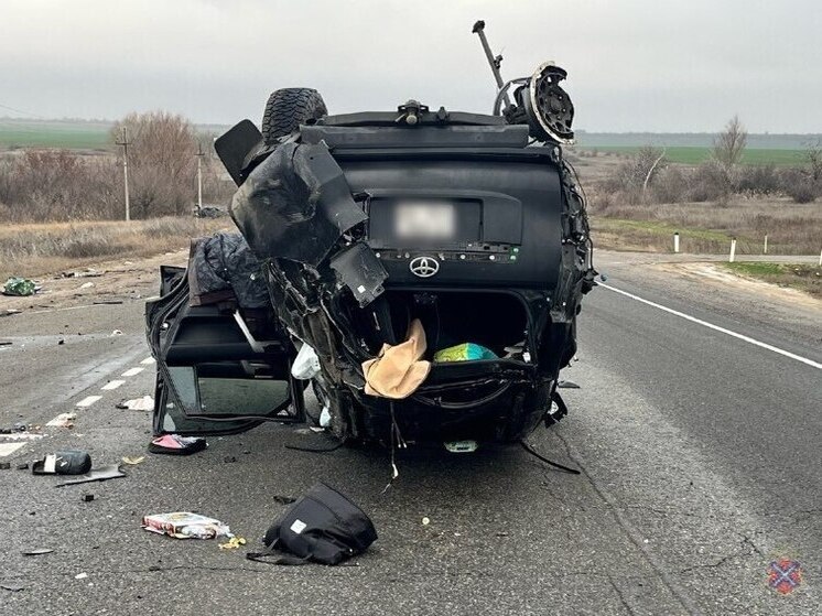 Под Волгоградом в ДТП «Лады» с «Тойотой» пострадал водитель