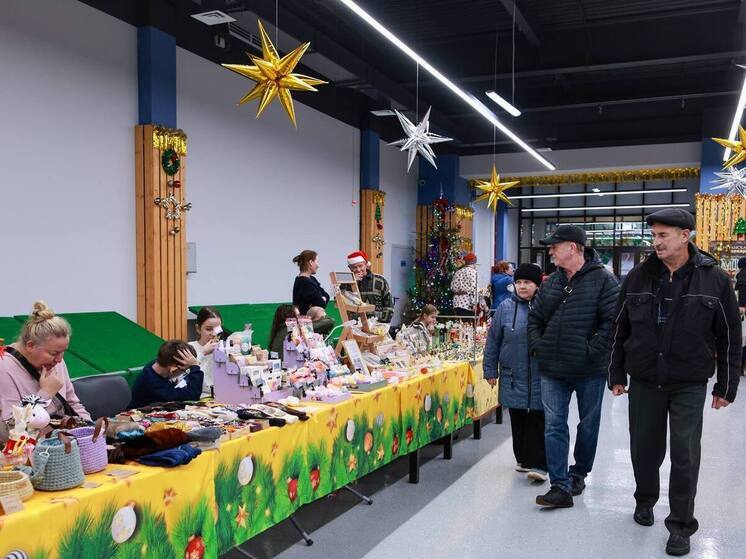 Жители Соснового Бора 10 лет ждали и дождались открытия рынка «Эвридика»