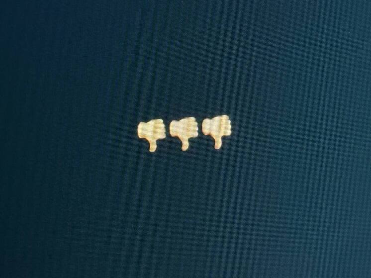 Ограждения из профлиста на Старорусской улице не понравились петербуржцам