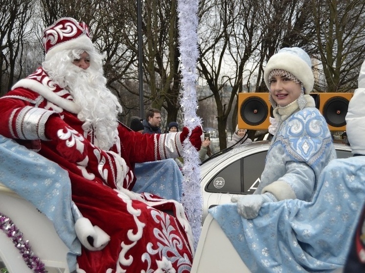 Торжественный въезд Деда Мороза открыл новогодний сезон в Иванове