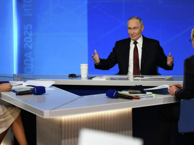 Владимир Путин назвал искусственный интеллект вызовом для системы образования