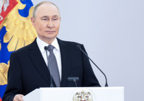 Президент России Владимир Путин попробовал пирожки из люберецкой пекарни «Машенька» с вишневым вареньем «Вологодское», изделие выпускает выпускает «Вологодский комбинат пищевых продуктов леса». Об этом сообщает РИА Новости.