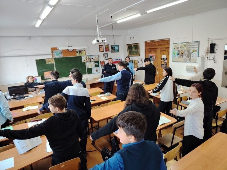 Подросткам Улан-Удэ рассказали о кибермошенничестве и опасностях в интернете