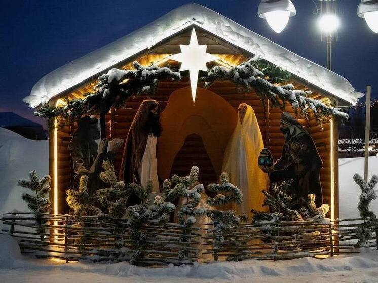 Рождественские вертепы из снега и льда открылись на Ямале