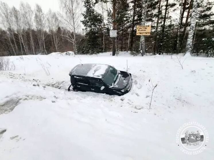 Водитель оказался заблокирован в салоне авто после ДТП в Томске
