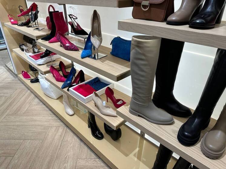 Абаканский бизнесмен лишился крупной партии обуви из-за отсутствия маркировки