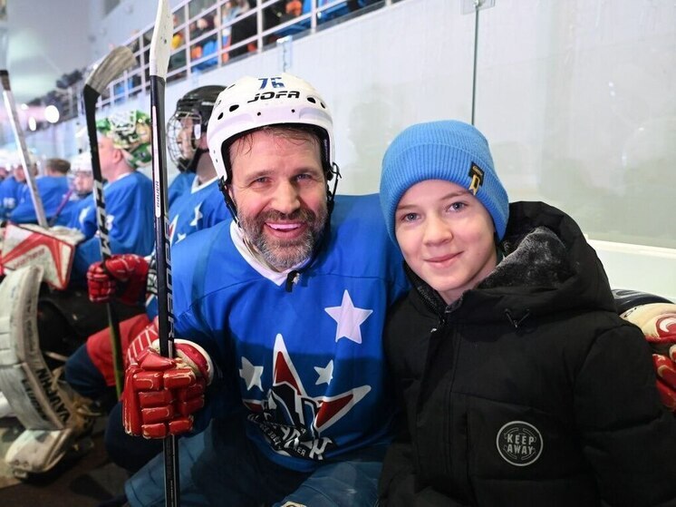 Серпуховские спортсмены обыграли звездную сборную в открытии зимнего сезона