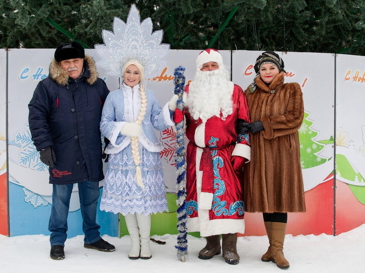 В йошкар-олинском парке Победы открывается Снежный городок