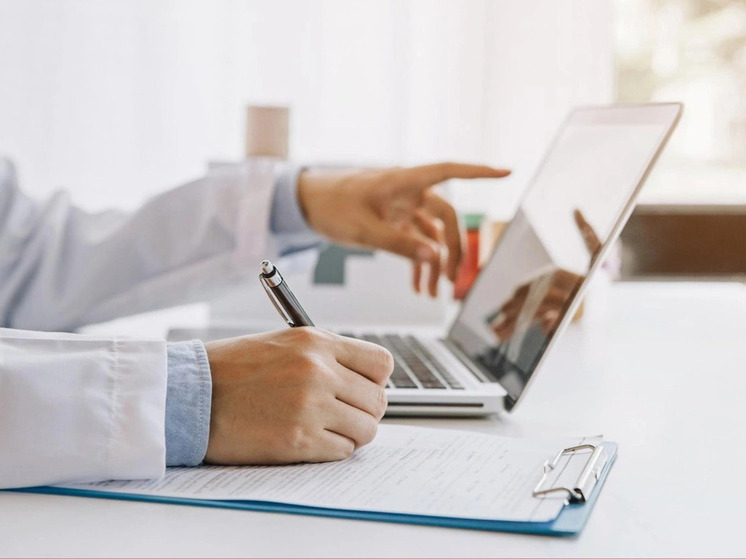 «Врача не больница нашла, а неравнодушные стрежевчане»: в больнице Стрежевого появился онколог