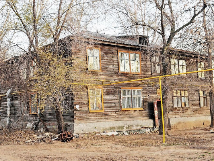 В Костроме избавляются от ветхих аварийных строений