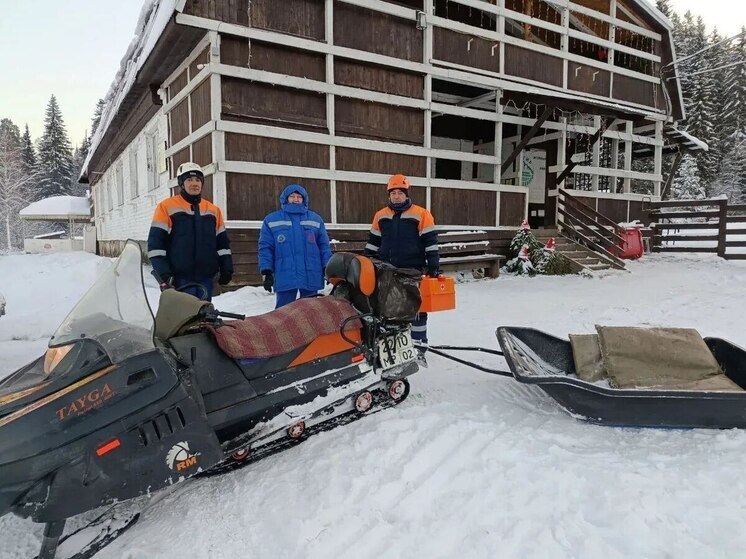 Спасатели Башкирии помогли медикам добраться до пациента