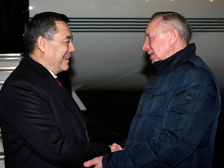 Жапаров прибыл в Санкт-Петербург для участия в саммитах ЕАЭС и СНГ