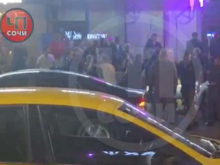 Соцсети: на Виноградной в Сочи произошла массовая драка