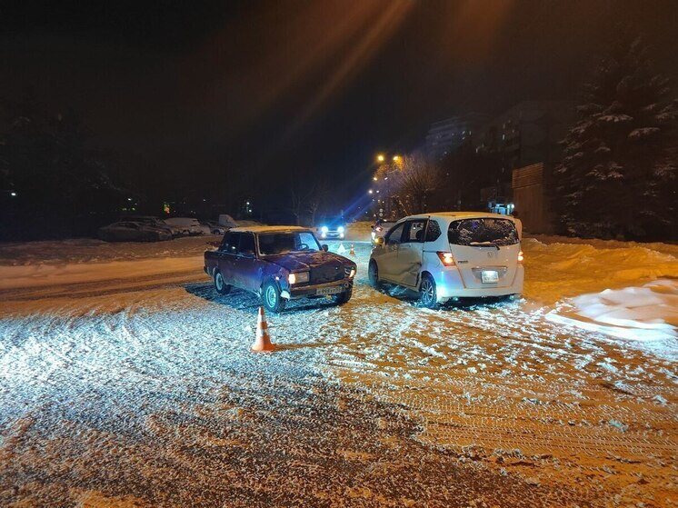 Девятилетний ребёнок пострал в столкновении «Хонды» и ВАЗа в Омске