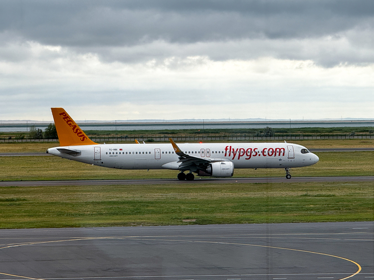 Рейс Москва — Анталья экстренно сел в другом городе из-за шторма