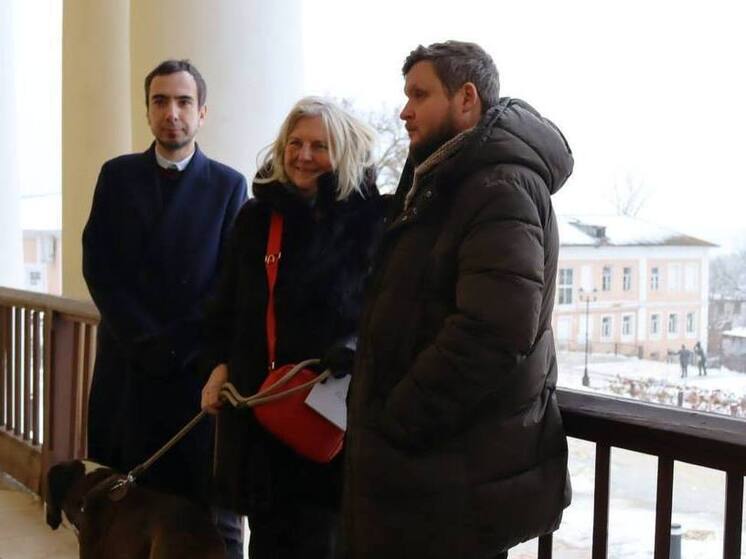 Пранкеры Вован и Лексус снимают выпуск про деревенскую жизнь Карин Кнайсль