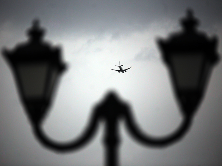 The Mirror: Британская семья пронесла на борт авиалайнера тело мертвой бабушки