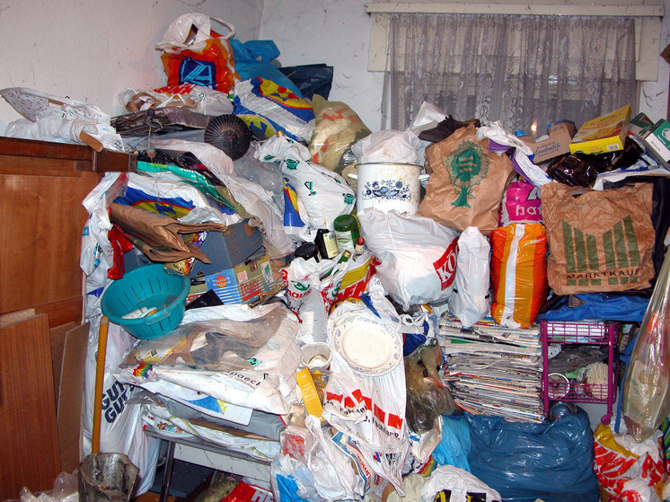 Несовершеннолетний живет в абсолютной антисанитарии в Назарово