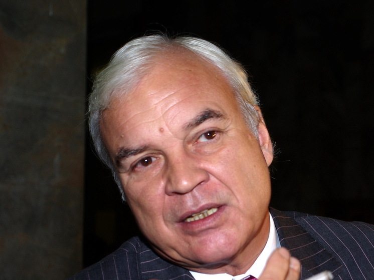 Телеведущий Владимир Молчанов уклонился от вопросов о здоровье