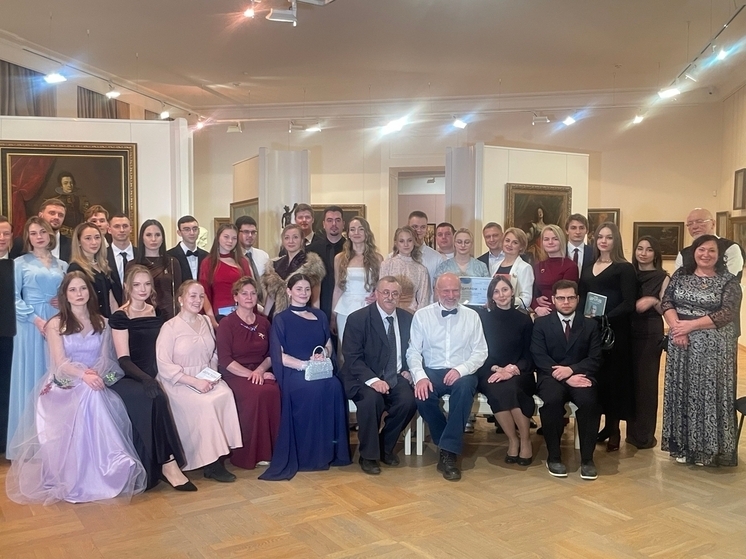 В смоленской художественной галерее прошел культурно-образовательный семинар для медиков