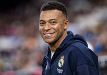 20 декабря 2025 года «Реал» победил «Севилью» со счётом 2:0 в 18-м туре Ла Лиги. Джуд Беллингем открыл счёт в первом тайме, а Килиан Мбаппе на 86-й минуте с пенальти забил свой 59-й гол в 59 матчах в 2025 году, повторив рекорд Криштиану Роналду за календарный год в составе «Реала». Матч прошёл напряжённо: «Севилья» осталась в меньшинстве после удаления Маркао, вратарь Тибо Куртуа сыграл ключевую роль в сохранении сухого счёта. «Реал» с 42 очками идёт вторым, отставая от «Барселоны» на одно очко.