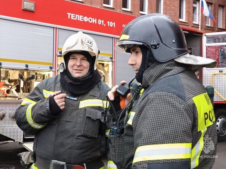 В колледже имени Мосина спасатели провели виртуозные учения по тушению пожара