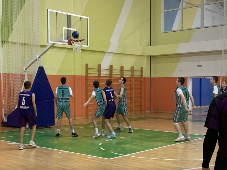 Черняховские школьники выиграли областной этап президентских спортивных игр по баскетболу