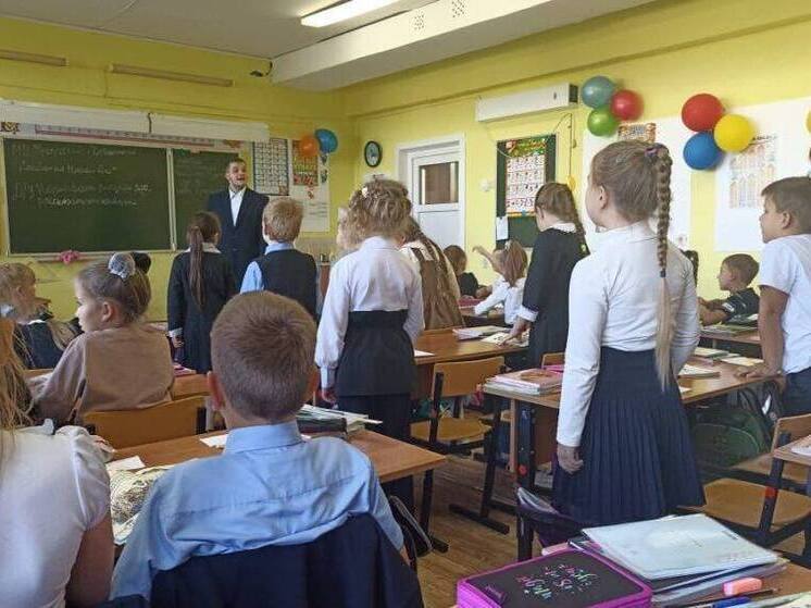 Амурская область усиливает поддержку молодых учителей