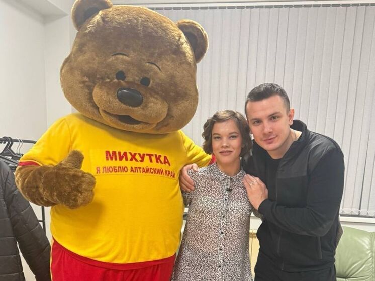 Известный певец NЮ встретился особенной девушкой из Барнаула