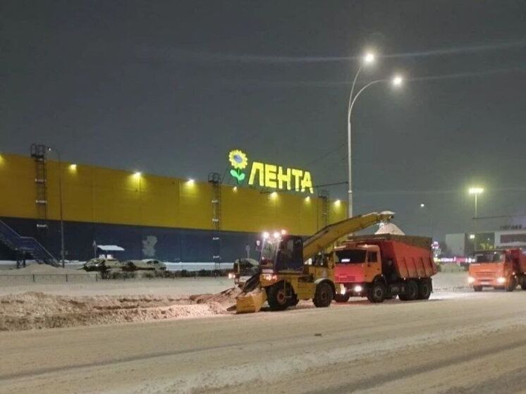 В Кемерове усилили уборку улиц и дворов перед резким похолоданием