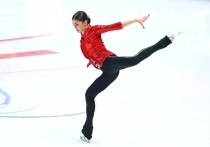 Аделия Петросян защитила титул чемпионки России в одиночном катании, набрав 235,95 балла. Трёхкратная олимпийская чемпионка Ирина Роднина отметила высокую психологическую нагрузку, с которой сталкивается фигуристка как лидер сборной, особенно в произвольной программе. В парном катании победили Бойкова и Козловский (224,29), опередив Мишину и Галлямова благодаря выбросу в четыре оборота — первому у российской пары на официальных соревнованиях.